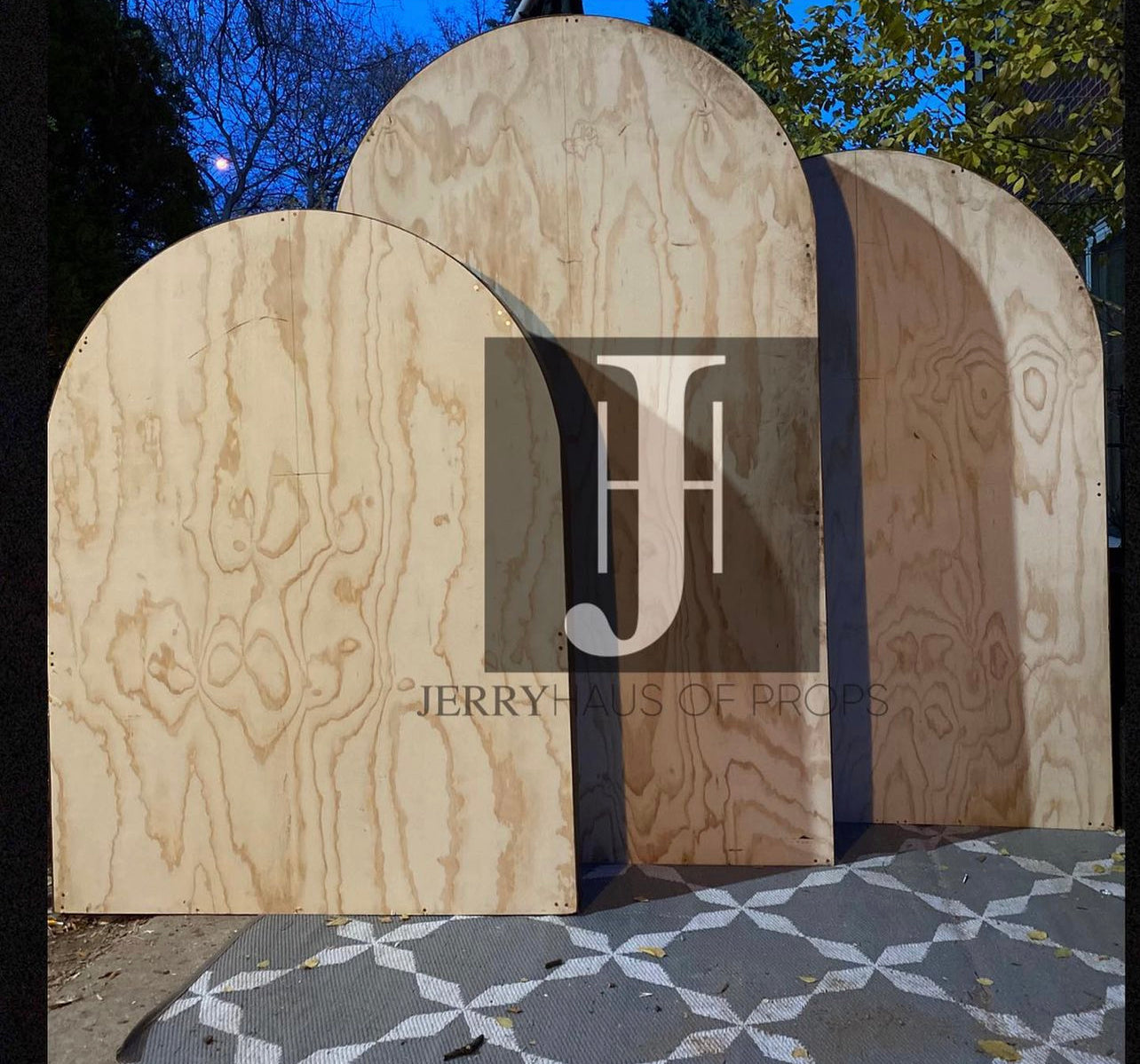 ARCH WALLS